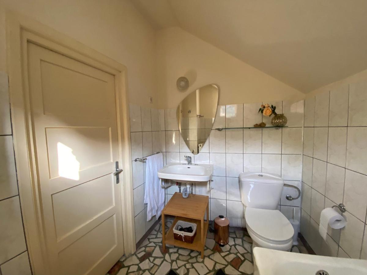 Rose'S Oldtown Apartment Braşov Esterno foto